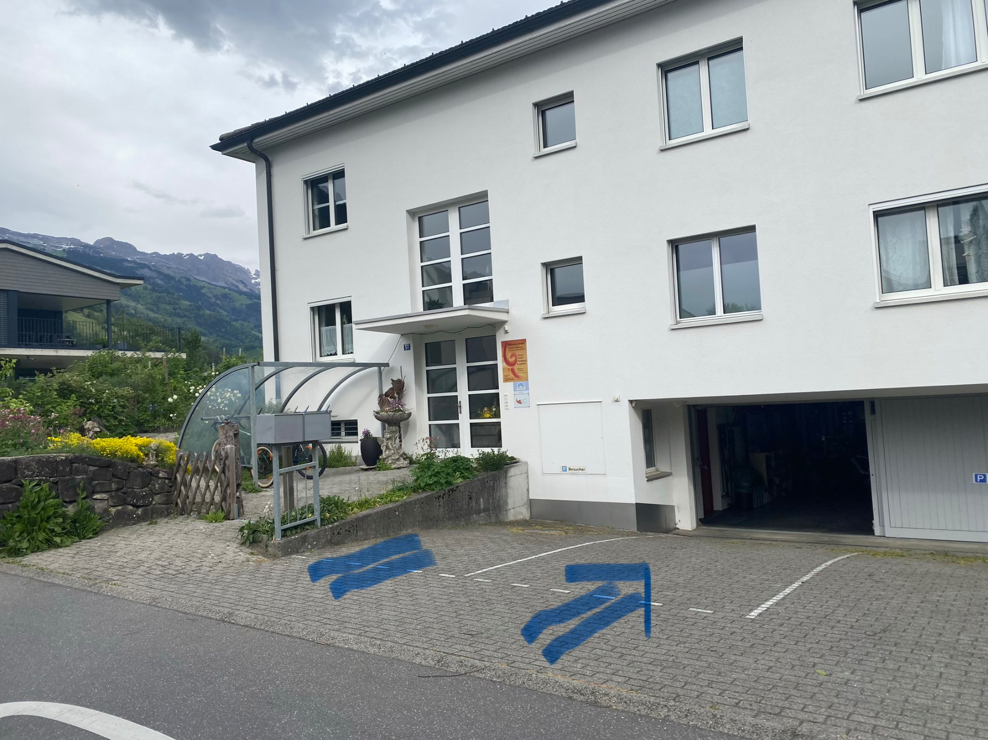 Parkplätze Grundligasse 51.jpeg